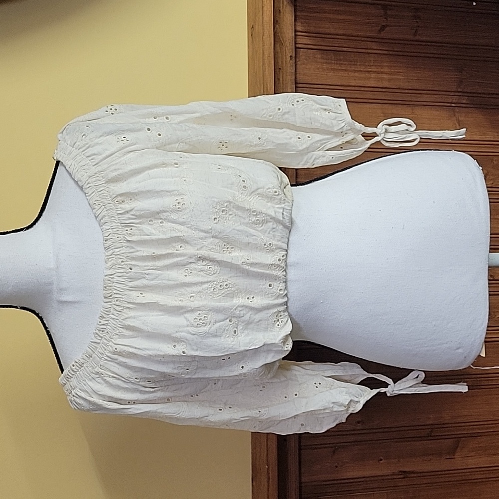 Quiet storm woman shirt size large